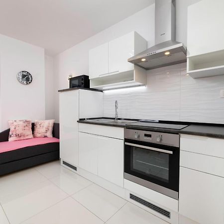 Apartments Jana Salatić Стая снимка