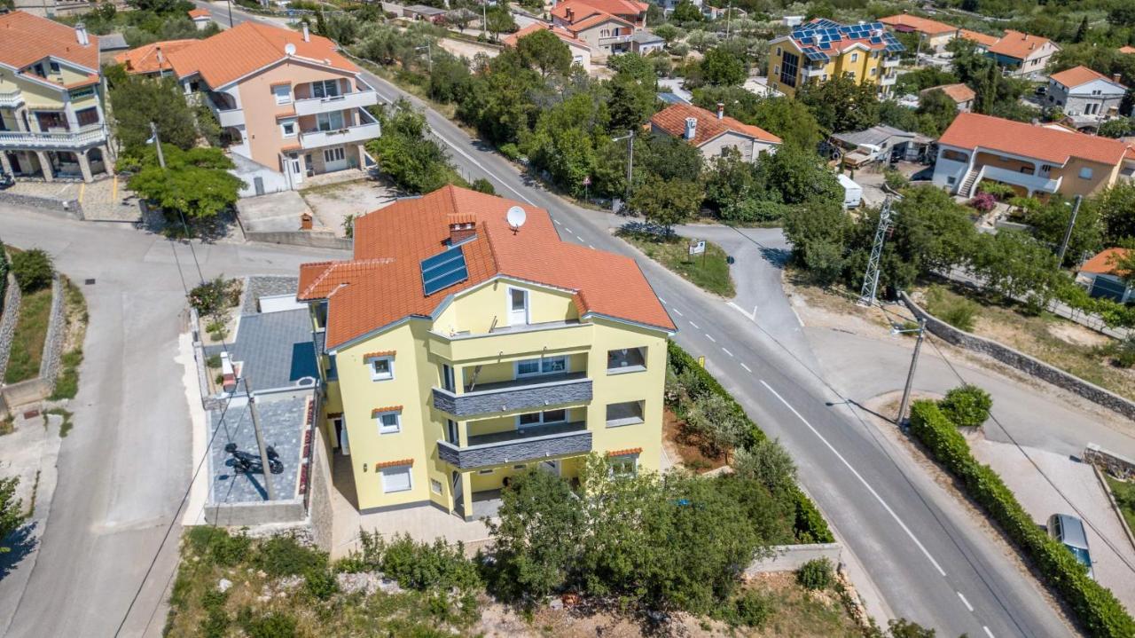 Apartments Jana Salatić Екстериор снимка