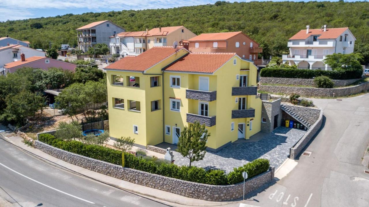 Apartments Jana Salatić Екстериор снимка