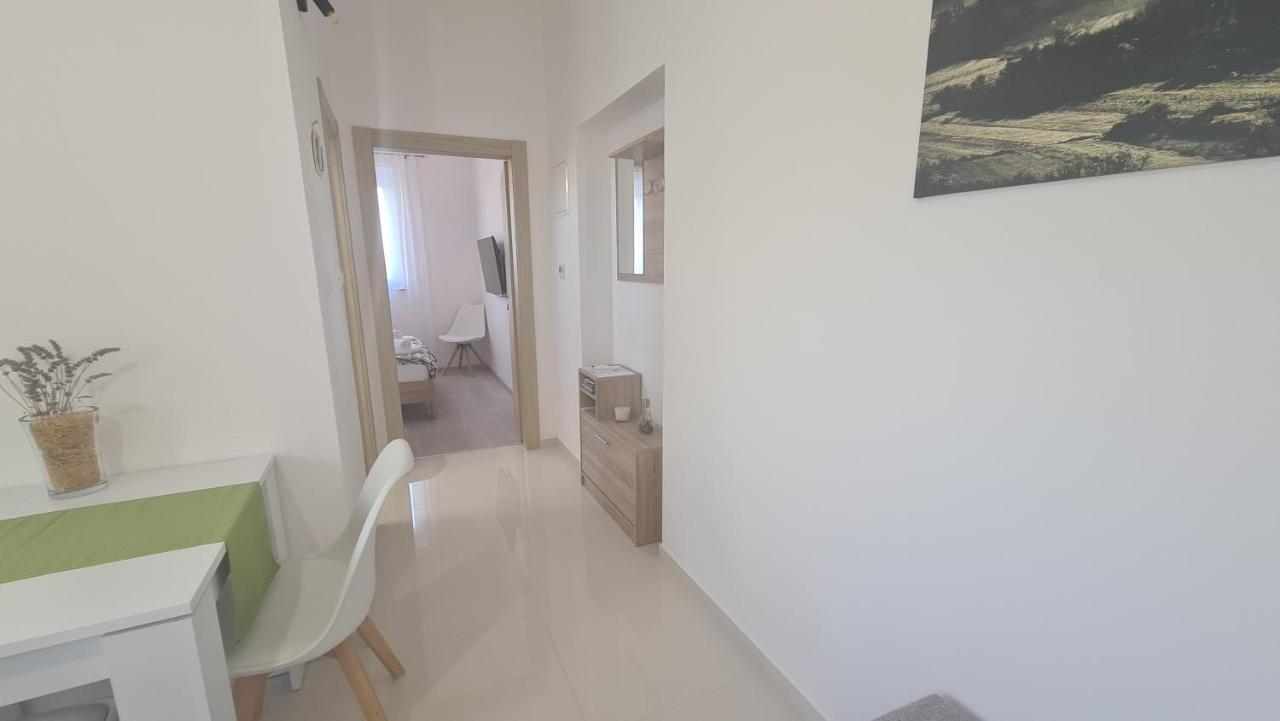 Apartments Jana Salatić Екстериор снимка