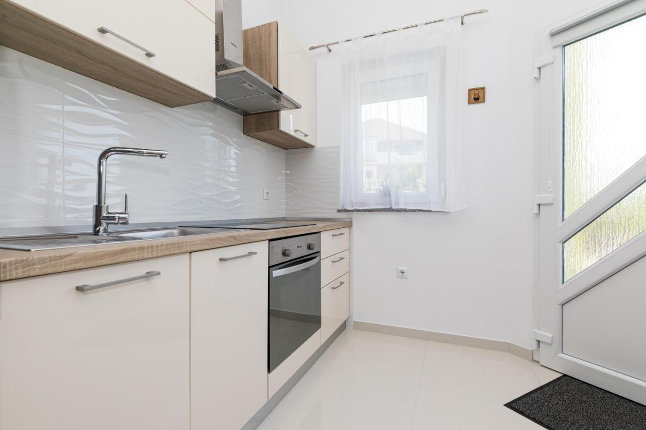 Apartments Jana Salatić Екстериор снимка