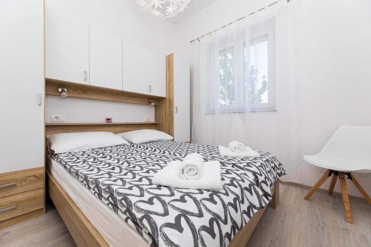 Apartments Jana Salatić Екстериор снимка