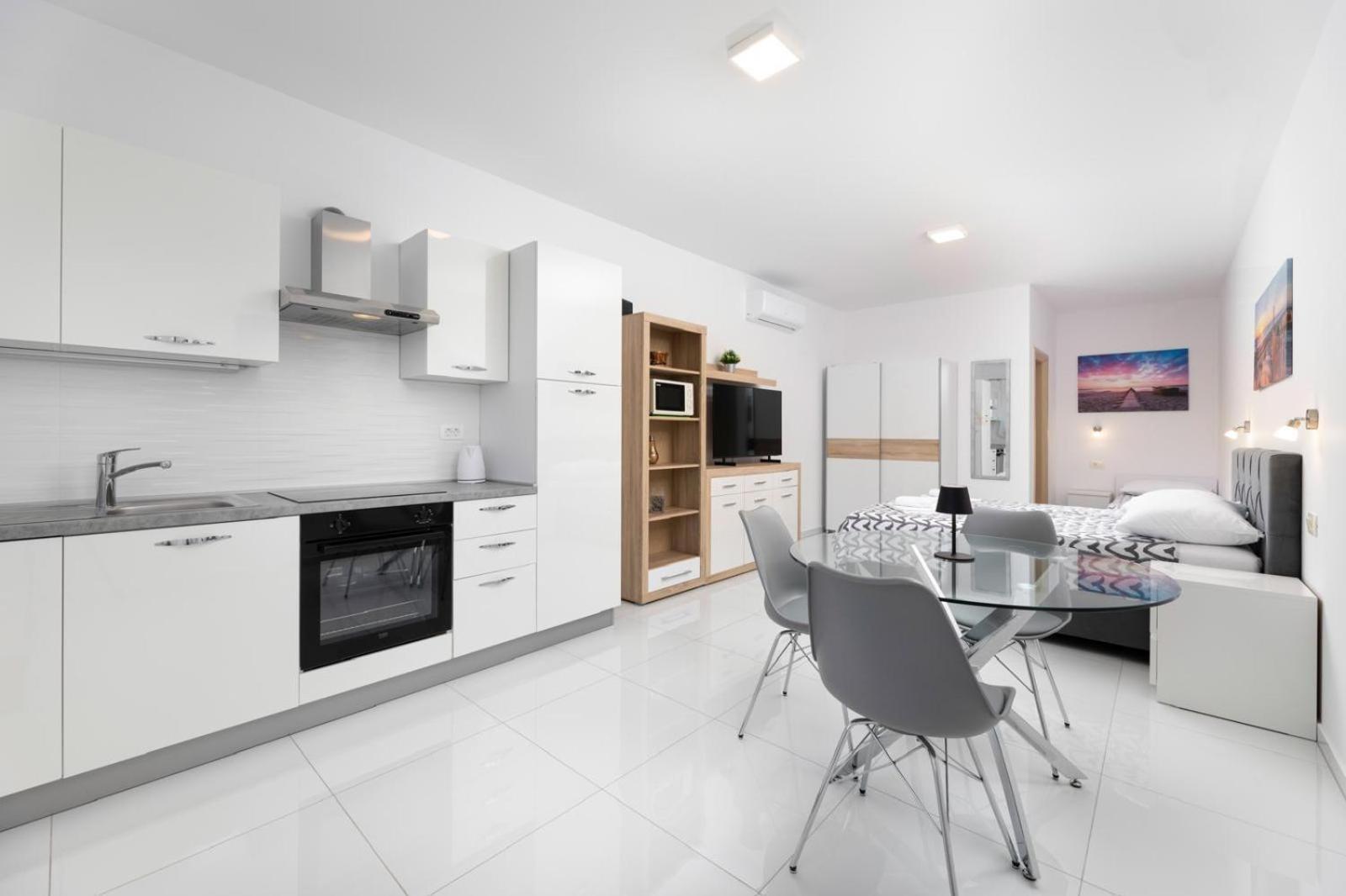 Apartments Jana Salatić Стая снимка