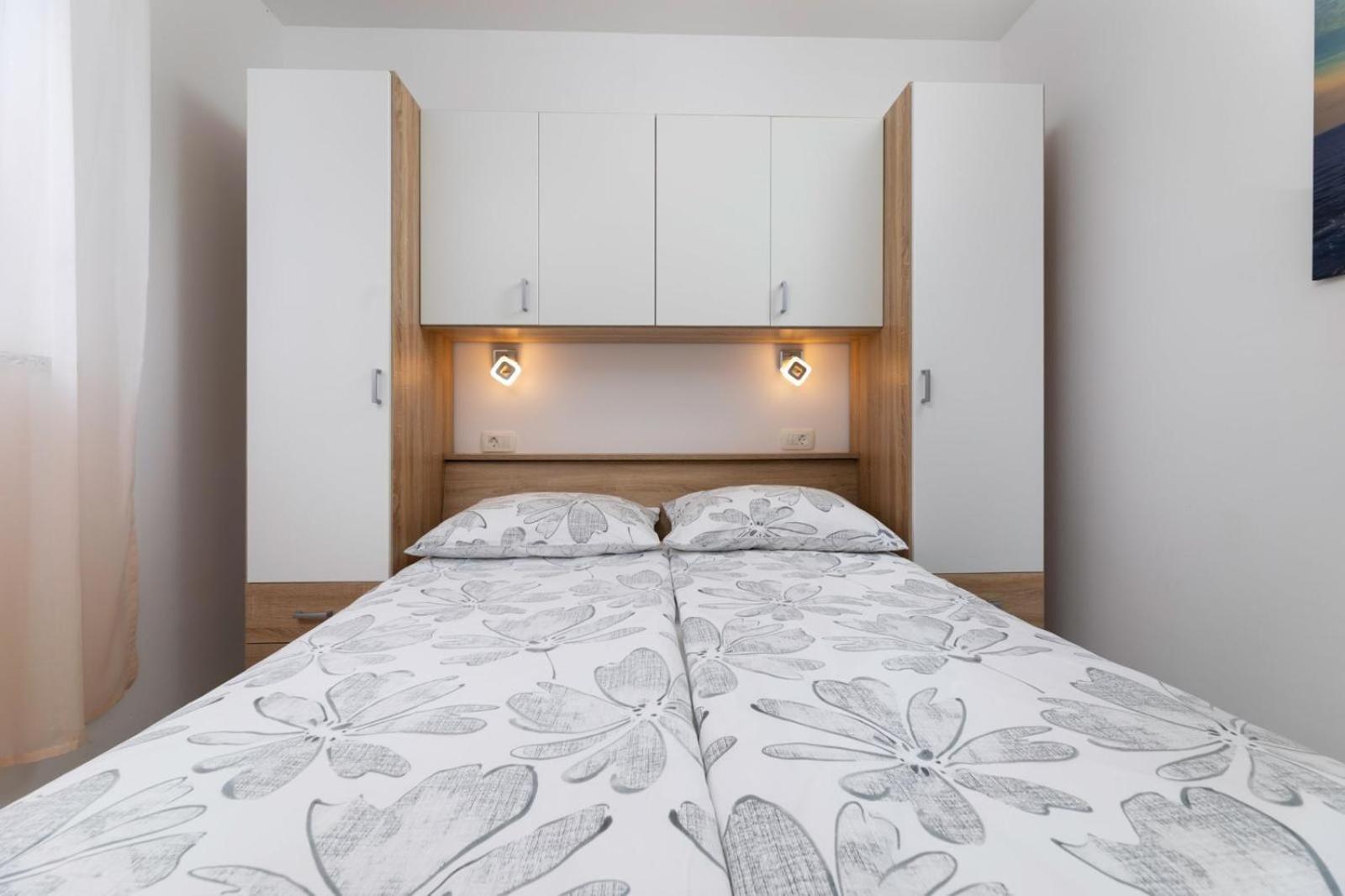 Apartments Jana Salatić Стая снимка