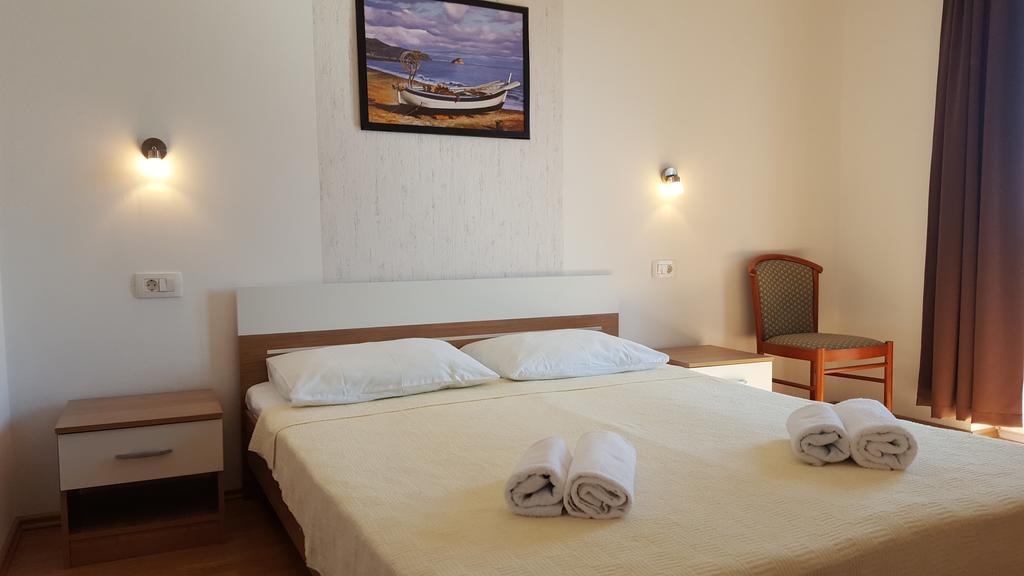 Apartments Jana Salatić Екстериор снимка